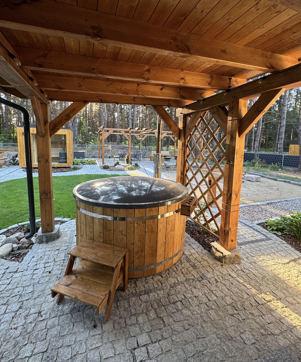 Zdjęcie od gościa - jacuzzi pod zadaszeniem